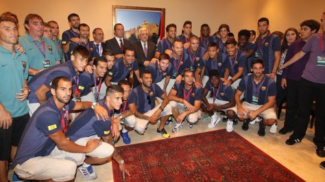 Palestinian PM Mahmoud Abbas and Barcelona Team